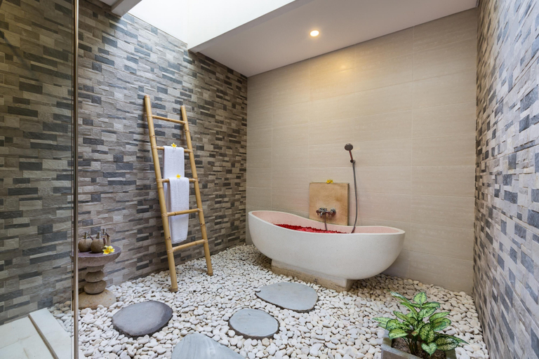 Bathroom 5, Villa Atap Padi by Nagisa Bali, Gianyar