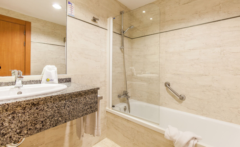 Bathroom, BLUESEA Es Bolero, Baleares