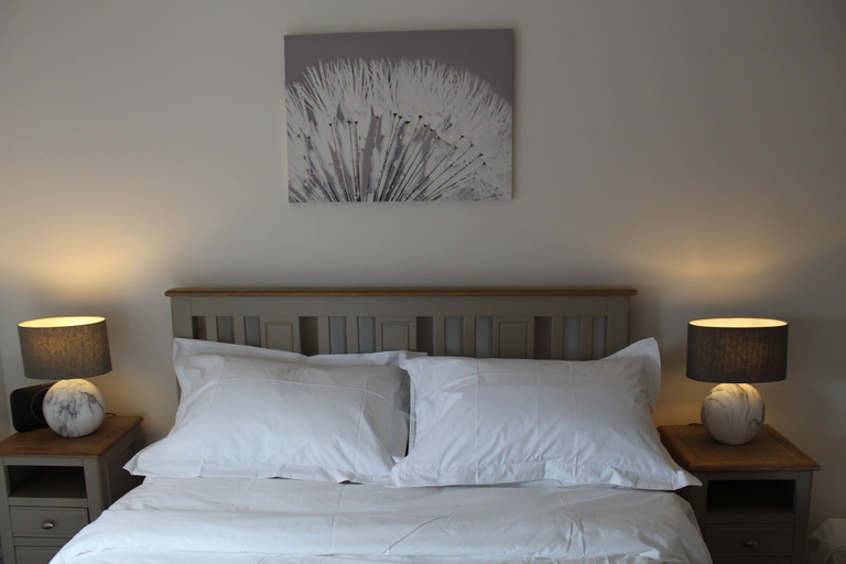 Bedroom 3, Beachfront Panoramic Seaview Free Wifi & Parking, Moray