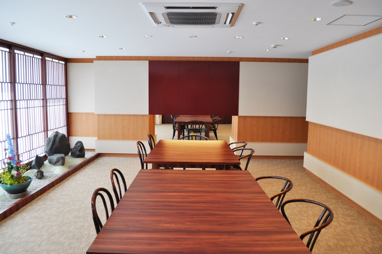 Business Facilities
