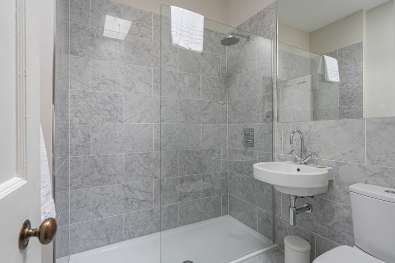 Bathroom, Warriston Crescent Apartment, Edinburgh