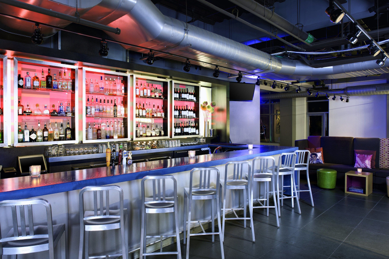 Food & Drinks 5, Aloft by Marriott Cleveland Downtown, Cuyahoga