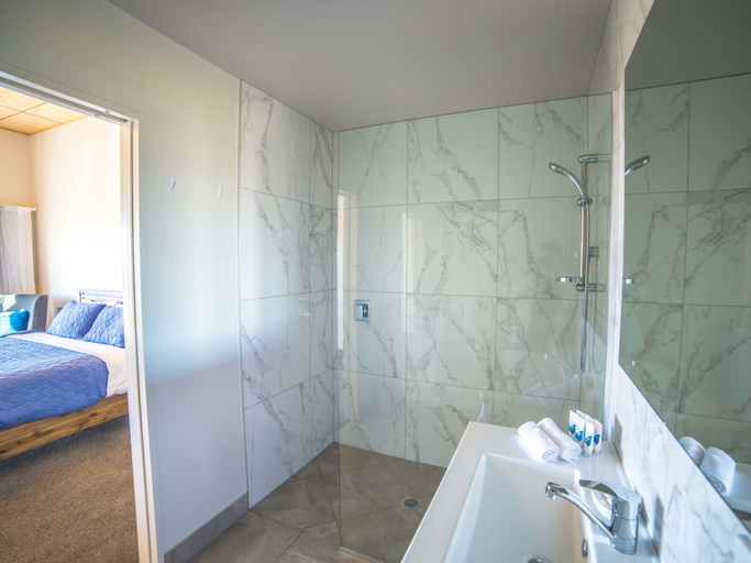 Bathroom 4, Pukaki Air Lodge, Mackenzie
