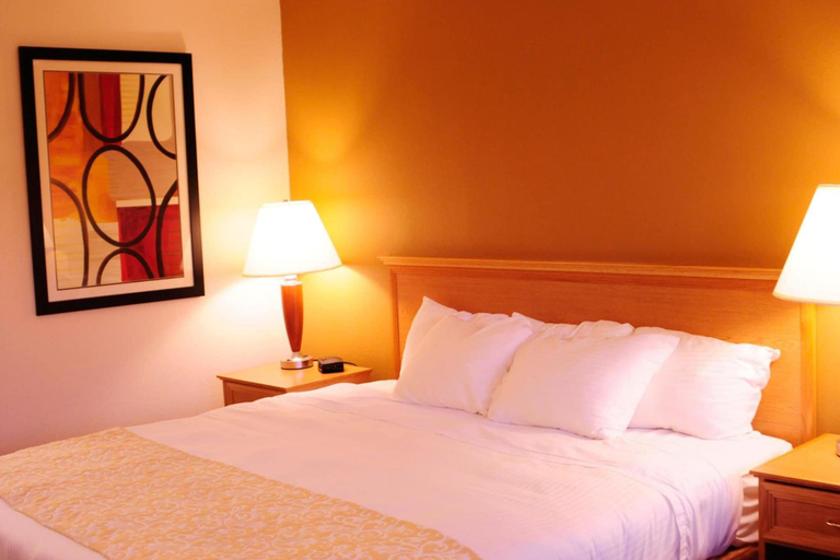 Bedroom 4, Whispering Hills Inn, Taney