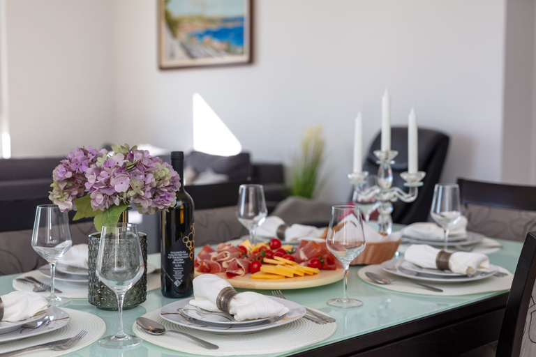 Food & Drinks 4, Spacious Beachfront Apartments Tanita, Podstrana