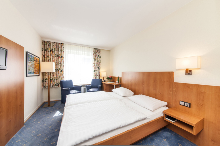 Bedroom 5, Hotel Drei Kronen Elmshorn, Pinneberg