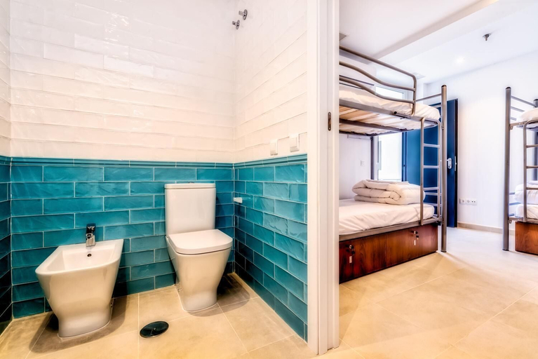 Bathroom 4, Hostel A2C - Adults Only, Sevilla