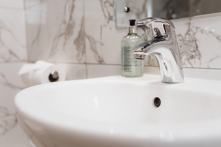 Bathroom 4, Sir Thomas Hotel, Sefton