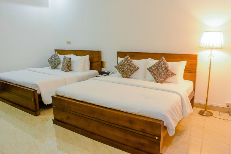 Bedroom 3, Pearl White Palace, Udunuwara
