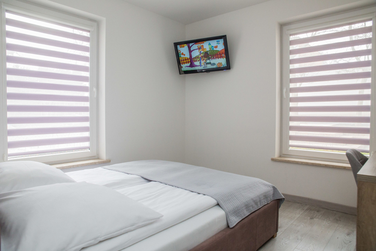 Bedroom 2, Apart Harmony, Puck