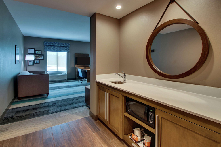 Others 5, Hampton Inn & Suites Southport, Brunswick