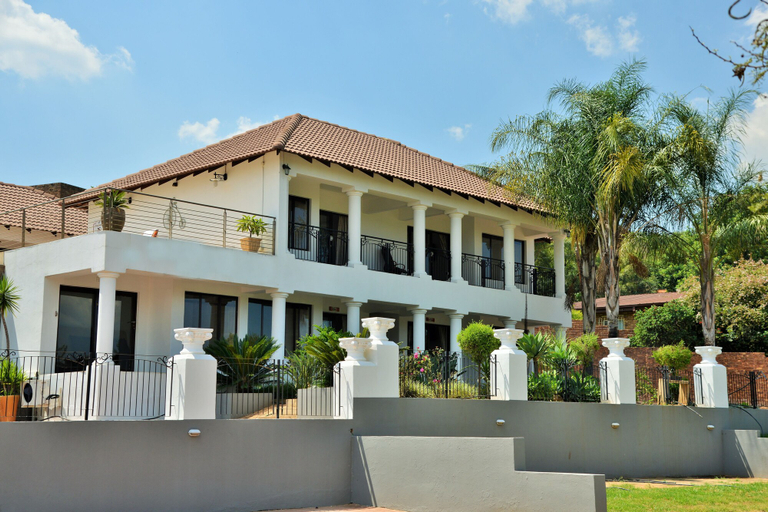 Exterior & Views 2, Indlovukazi Guesthouse, Bojanala
