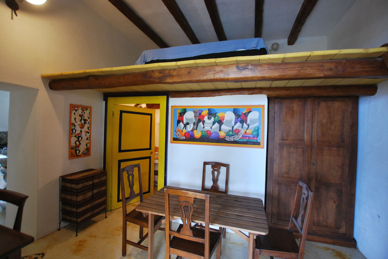 Others 5, Lodge Maracuja, Messina