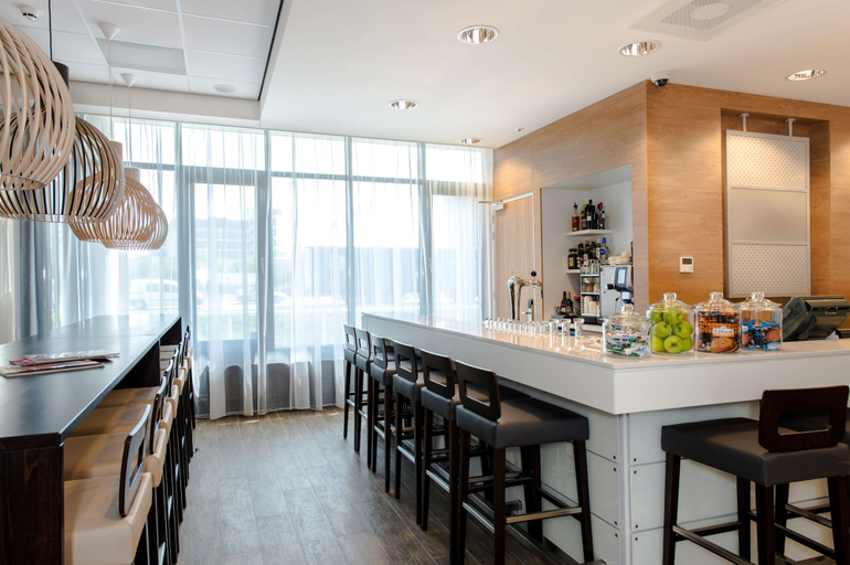 Food & Drinks 5, Hampton by Hilton Amsterdam Airport Schiphol, Haarlemmermeer