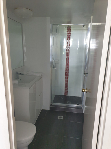 Bathroom 3, The Bay Apartments, Gold Coast