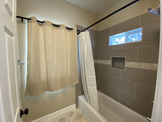 Bathroom 5, Yosemite's Pine Cove, Mariposa