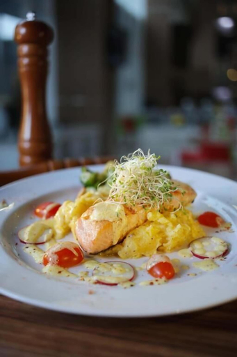 Food & Drinks 19