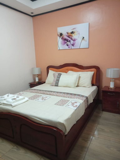 Bedroom 5, M2R Apartelle, Balasan