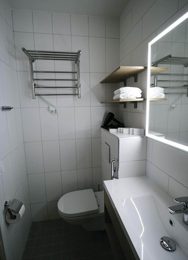 Bathroom 5, Hotelli Toivola, Lapland