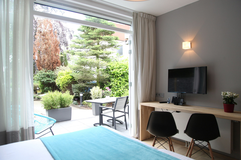 Bedroom 3, Alp de Veenen Hotel, Amstelveen