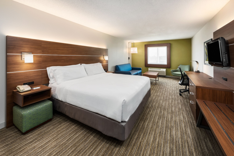 Bedroom 4, Holiday Inn Express WARRENTON by IHG, Warren
