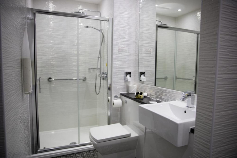 Bathroom 3, Keswick Country House Hotel, Cumbria