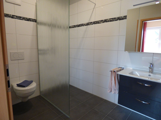 Bathroom, Hotel Landhaus Effeld, Heinsberg