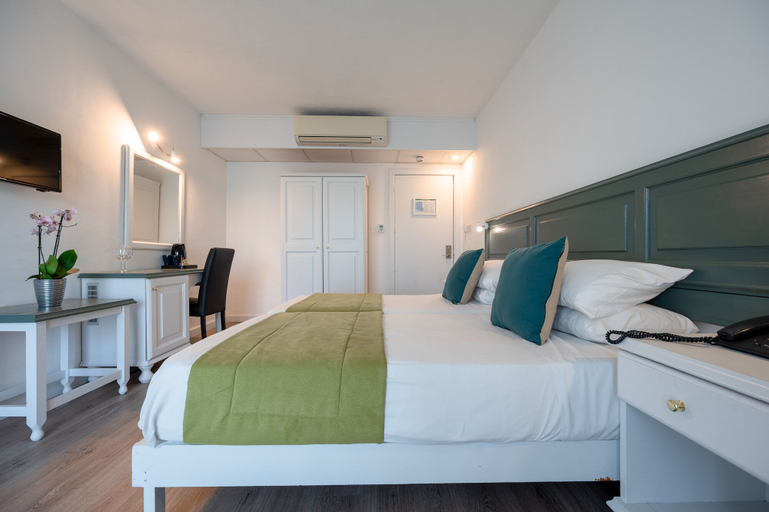 Bedroom 3, Gillieru Harbour Hotel, Saint Paul's Bay