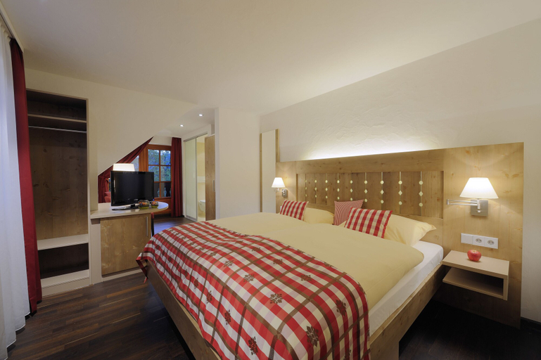 Bedroom 3, Boutique-Hotel Alemannenhof, Breisgau-Hochschwarzwald