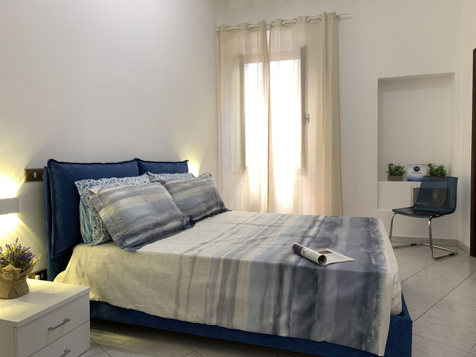 Room 4, House Carruggio, Genova