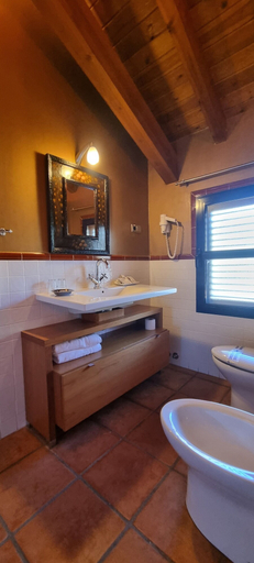 Bathroom 5, Hotel Sara De Ur, Madrid