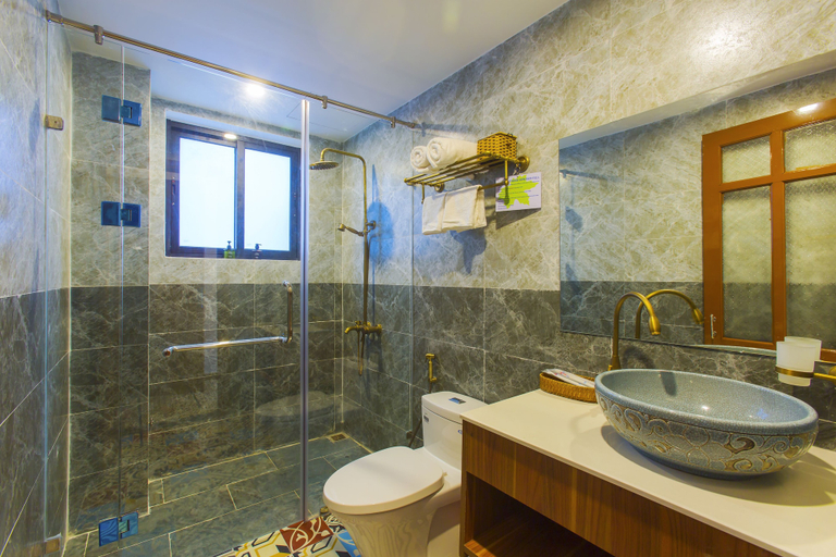 Bathroom 5, Riverside Impression Villa, Da Nang