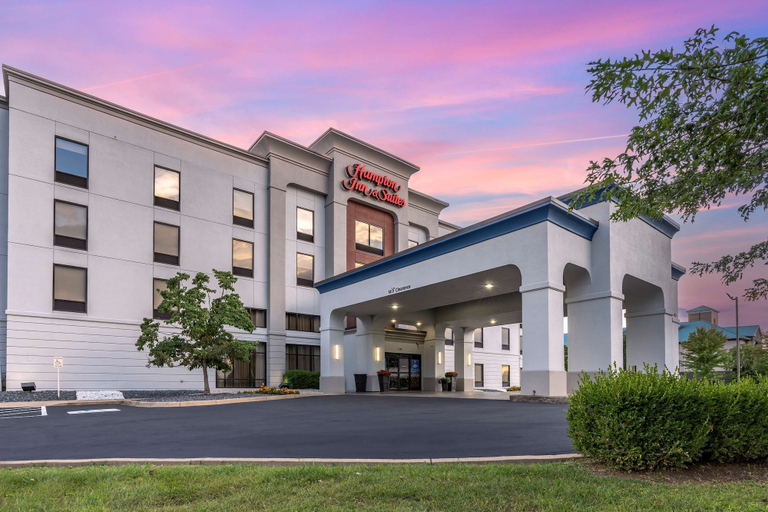 Exterior & Views 2, Hampton Inn & Suites Louisville East , Jefferson