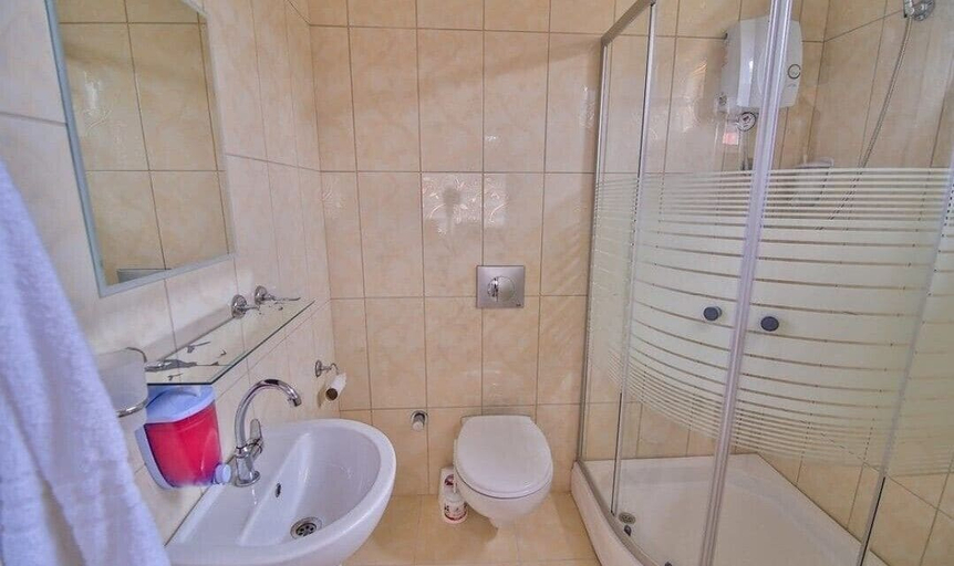 Bathroom, Kristal Pansiyon, Amasra