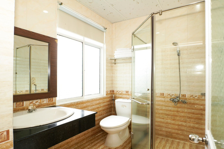 Bathroom, Ruby Hotel, Côn Đảo