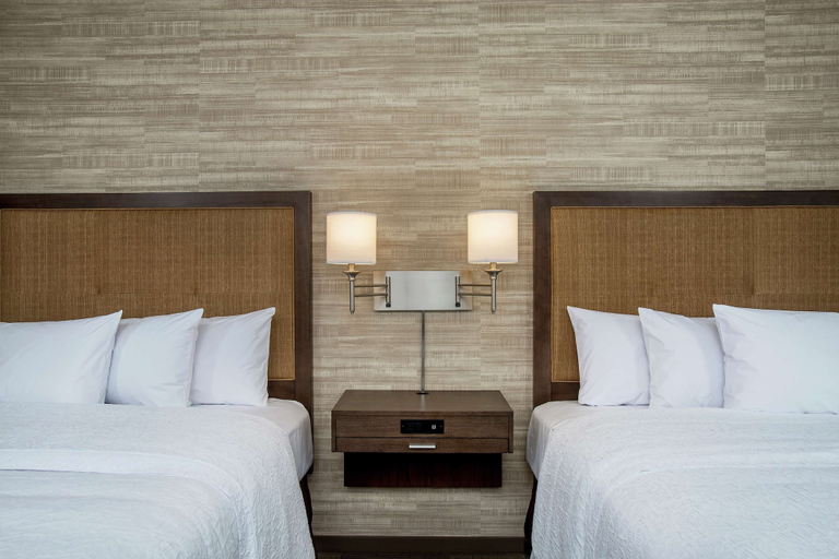 Bedroom 3, Hampton Inn & Suites Oahu/Kapolei, Honolulu