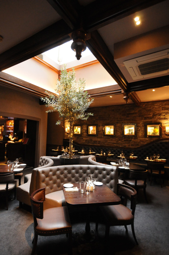Food & Drinks 5, Golden Lion Hotel, Stirling