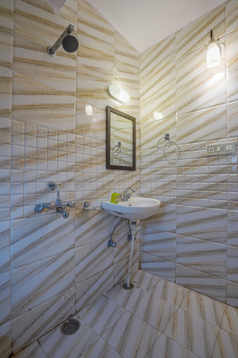 Others 5, Shimla Woods 2BHK by Dumnu Homes, Shimla