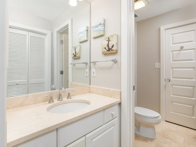 Bathroom 3, Tide The Knot, Chatham