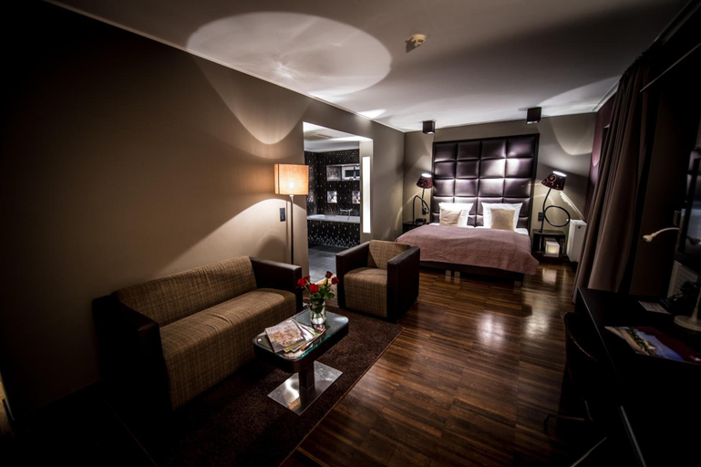 Bedroom 3, Hotel Rosenmeer, Mönchengladbach