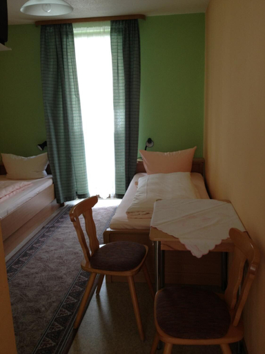 Bedroom 2, Gasthof Turm, Wunsiedel im Fichtelgebirge