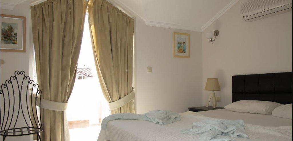 Room 4, Villa AQ14 by JoyLettings, Fethiye