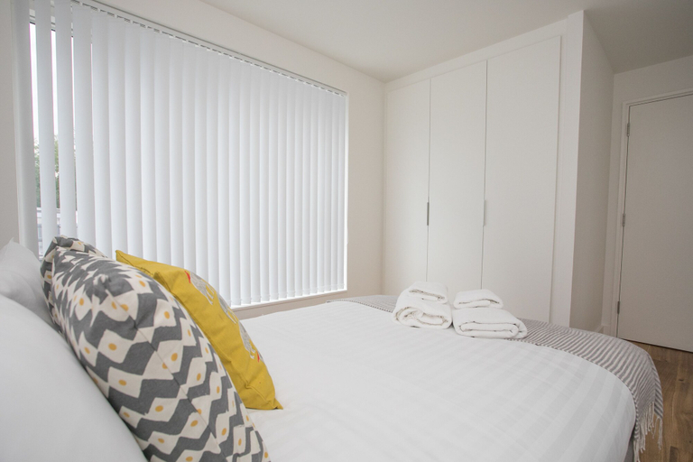 Bedroom 3, Moonside - Stunning Angel Apartments, London