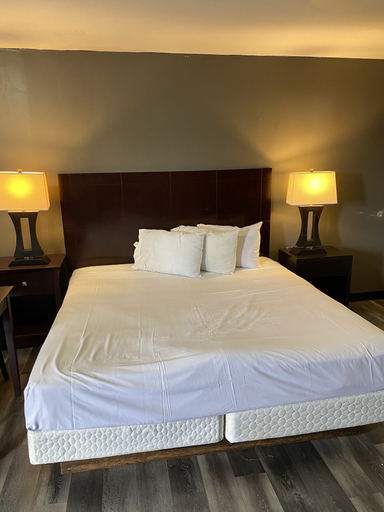 Bedroom 2, Tourist Inn, Atlantic