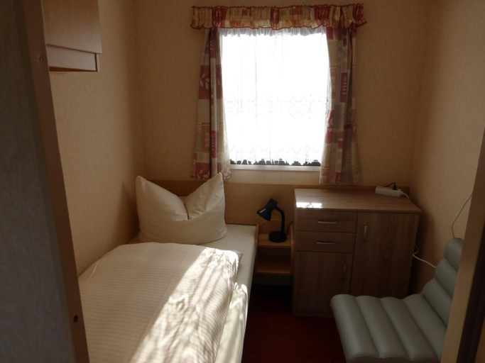 Bedroom 4, Gasthof Turm, Wunsiedel im Fichtelgebirge