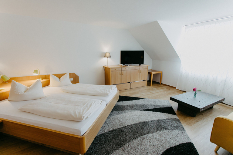 Bedroom 3, Hotel Linde Durbach, Ortenaukreis