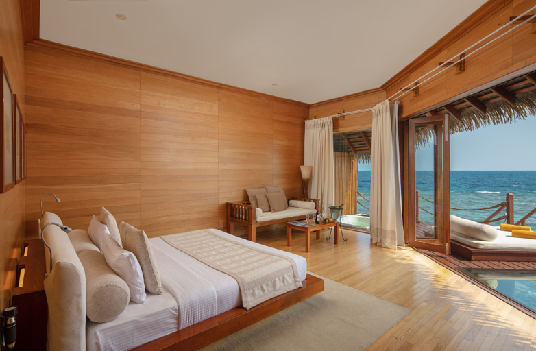 Bedroom 4, Adaaran Select Meedhupparu, Raa Atoll
