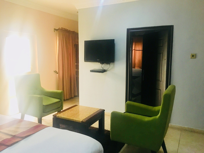 Bedroom 2, Whitehouse Hotels & Conference Centre, Kosofe
