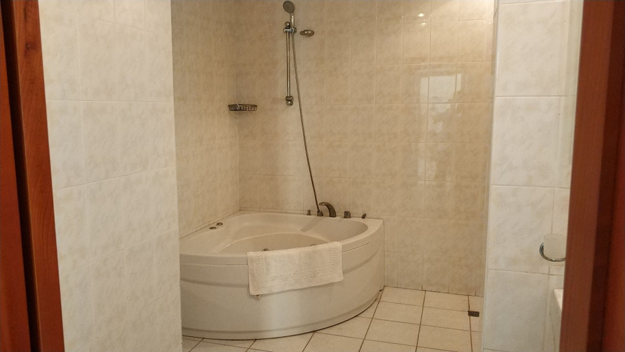 Bathroom 3, Khazar Golden Beach, Baku