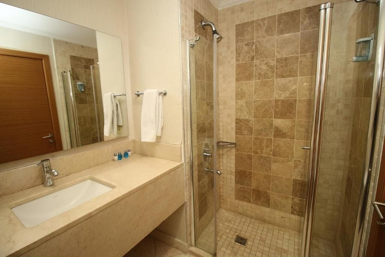Bathroom 5, Boss Otel, Sincan